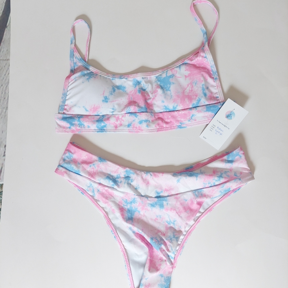 NWT Tie dye bikini, size L